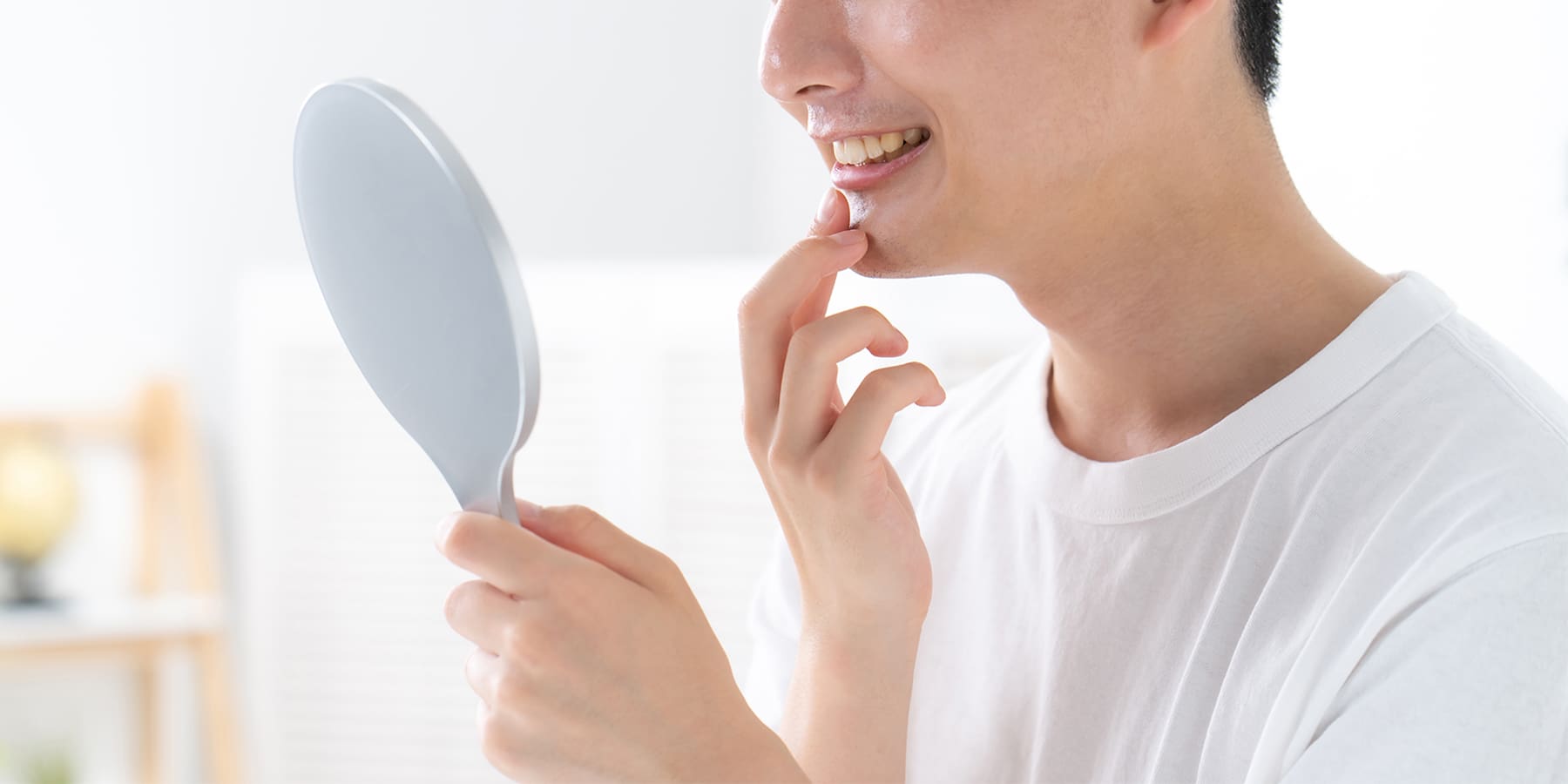 Stitches After Wisdom Teeth Removal: What to Expect as You Heal